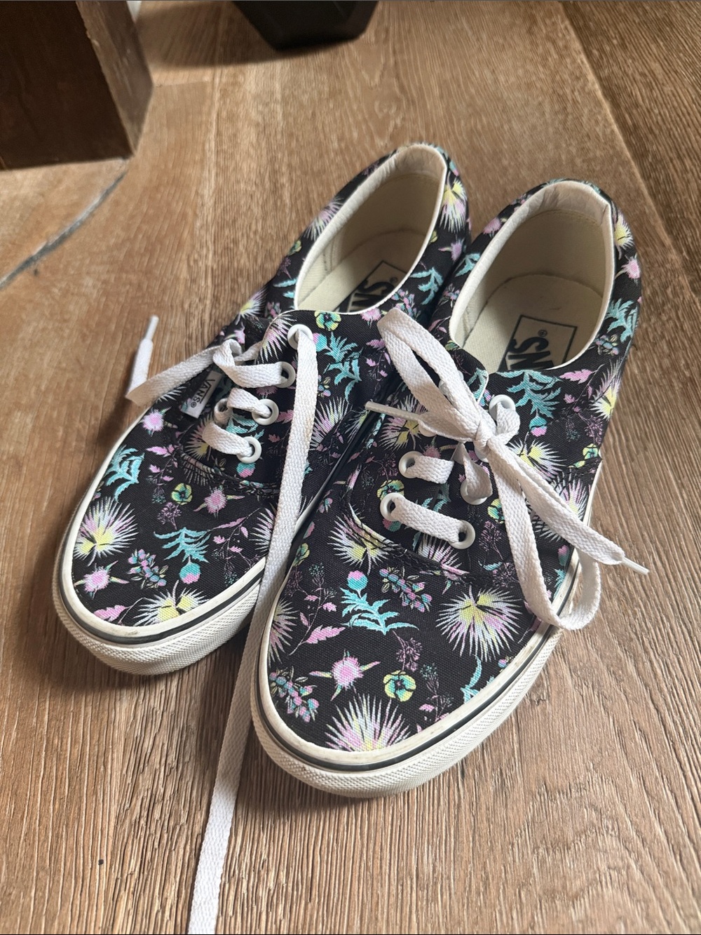 Vans Kids Black Canvas Sneakers with Pastel Floral Print